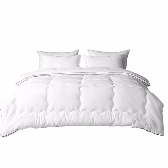 Jaje Venta al por mayor personalizada Inicio Ultrasónico King Size Precio competitivo Aire acondicionado Verano de lujo Algodón orgánico Polyeste Sábana Colcha Juego de colcha con bolsa